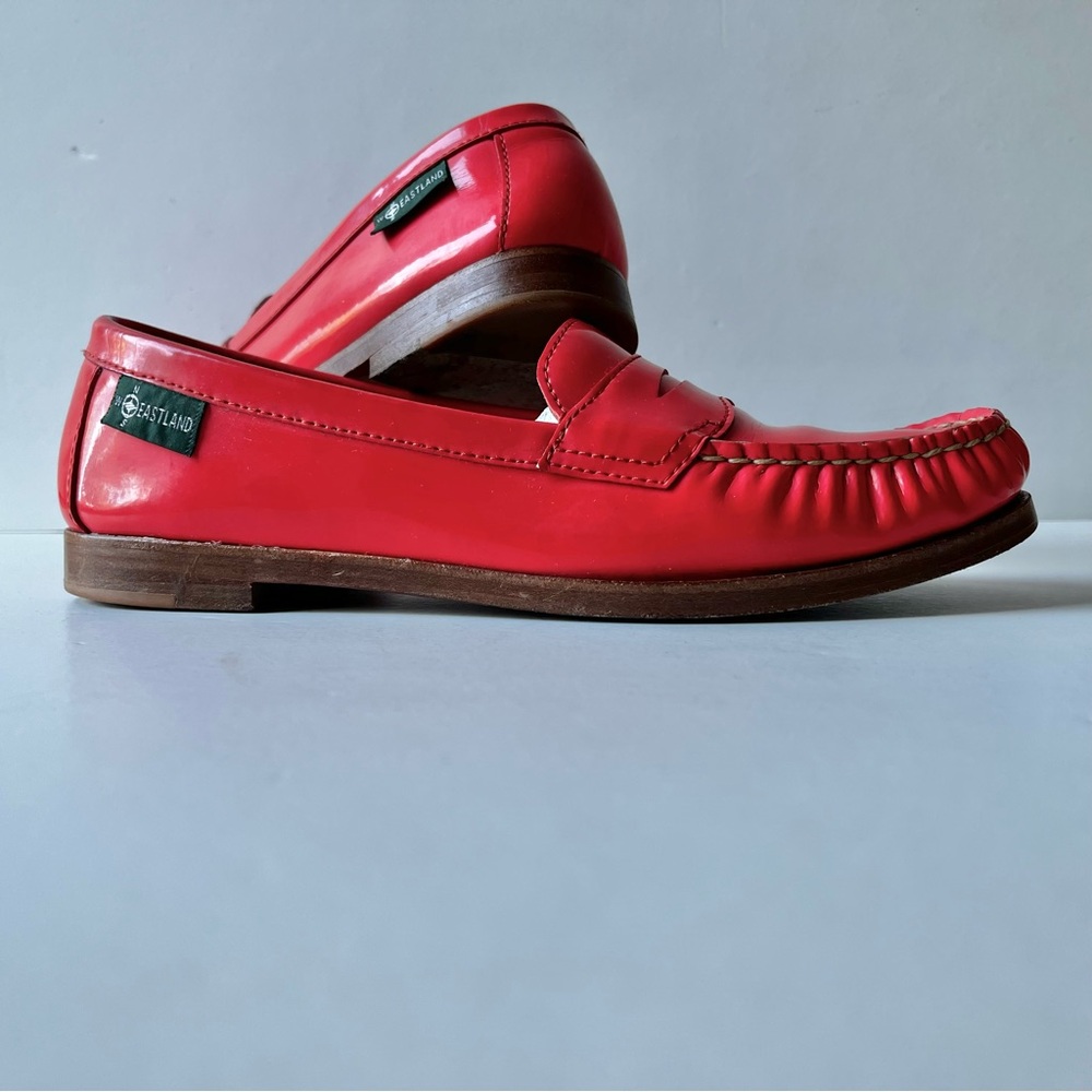EASTLAND• Chandler Coral Patent Leather Loafers•Sz 8